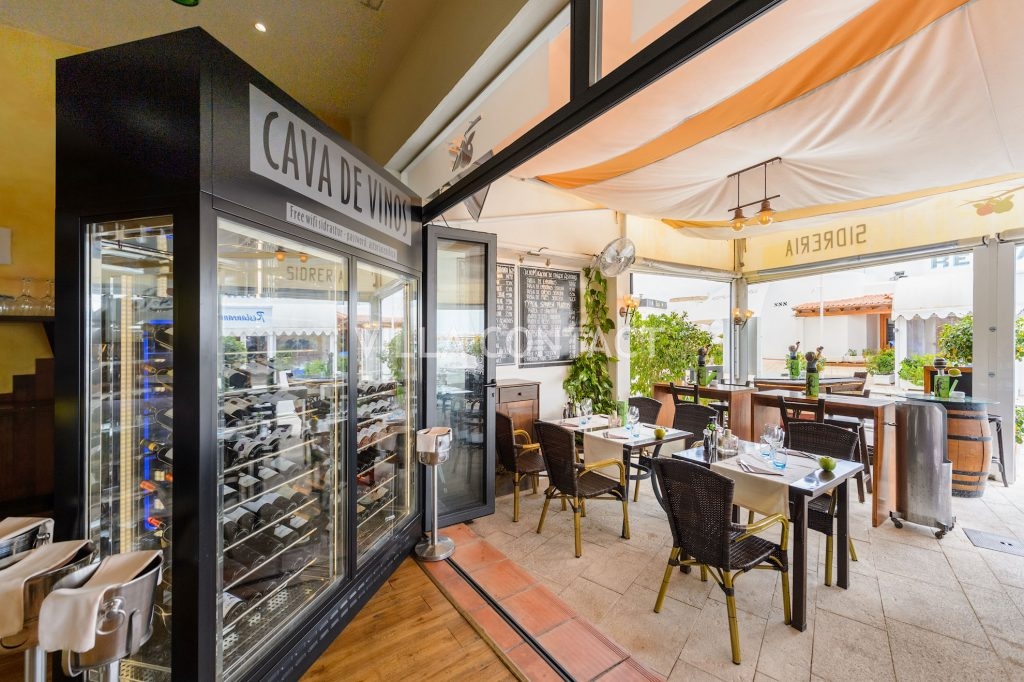 Restaurant for sale in the Port of Santa Eulalia