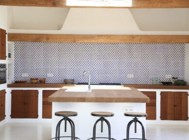 (English) Island style: kitchens