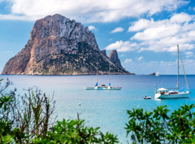 (English) 5 things to do before buying a home in Ibiza