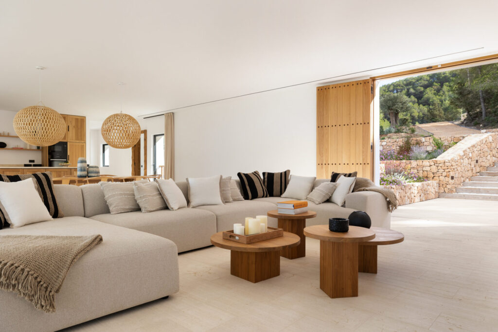 01 Sun Valley Living Room