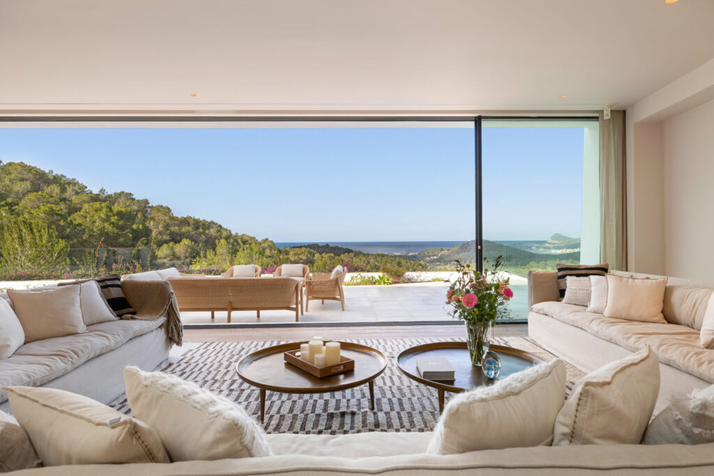 06 Farm 1 Living Room