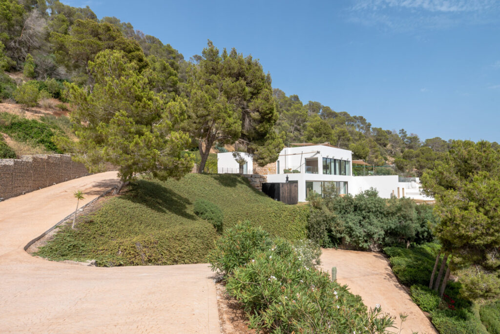 HIGH RES 71