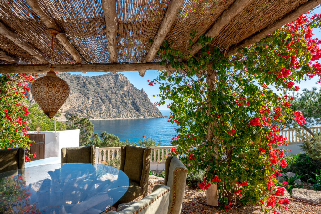 ES CUCO CALO DEN SERRA WEB RES 26